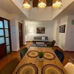 Modern Duplex 5 Minutes From The Historic Center